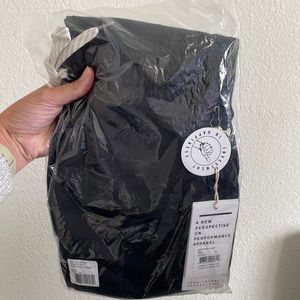 Vuori XS Black Performance Jogger NWT!!!